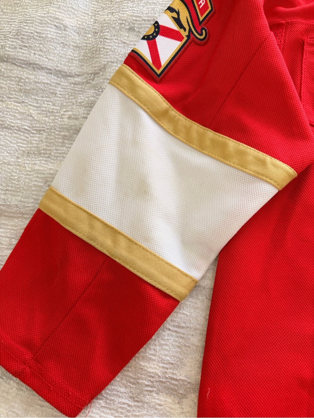 Florida Panthers Kids Red NHL Hockey Jersey Size S/M HUBERDEAU - Picture 10 of 10